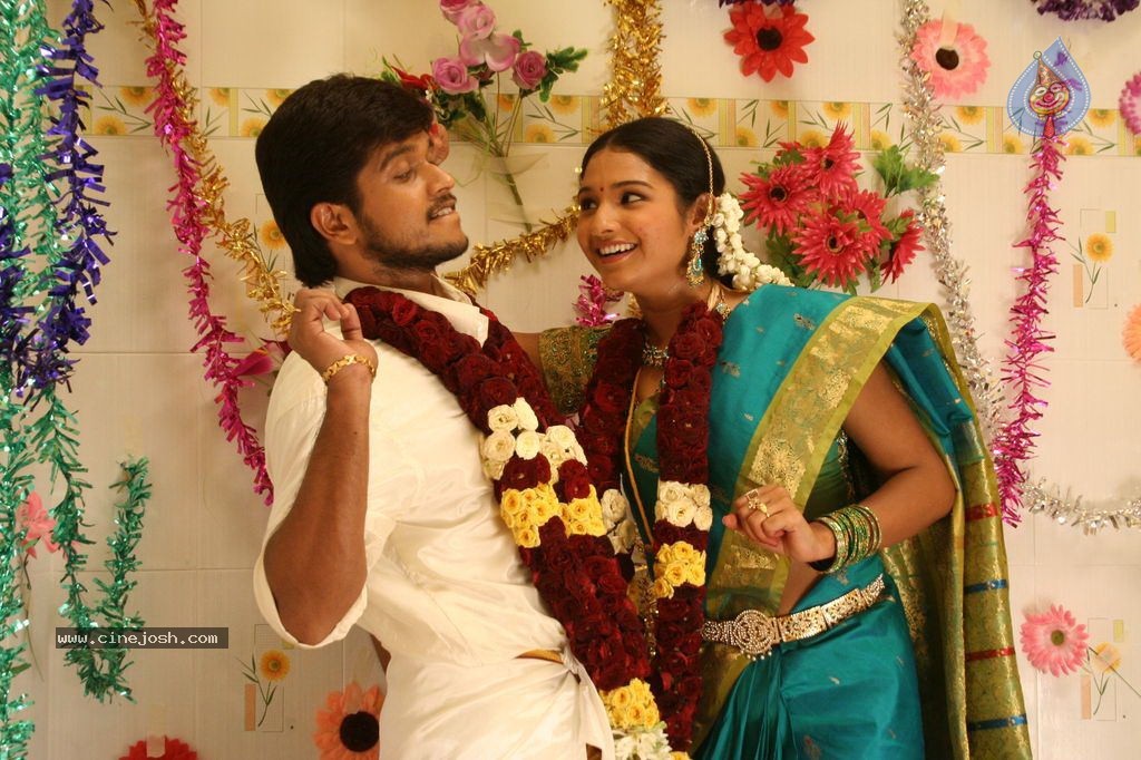 Osei Osei Vadilesi Vellipoke Movie Stills - 19 / 20 photos