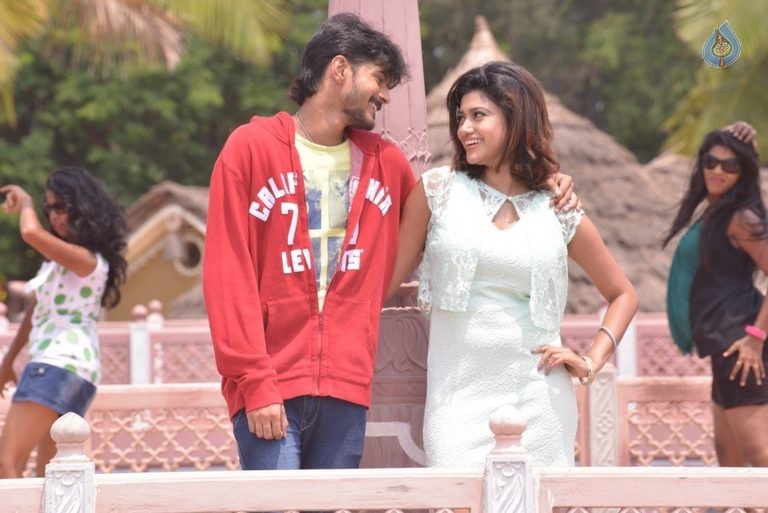 Seeni Tamil Movie Photos - 15 / 46 photos