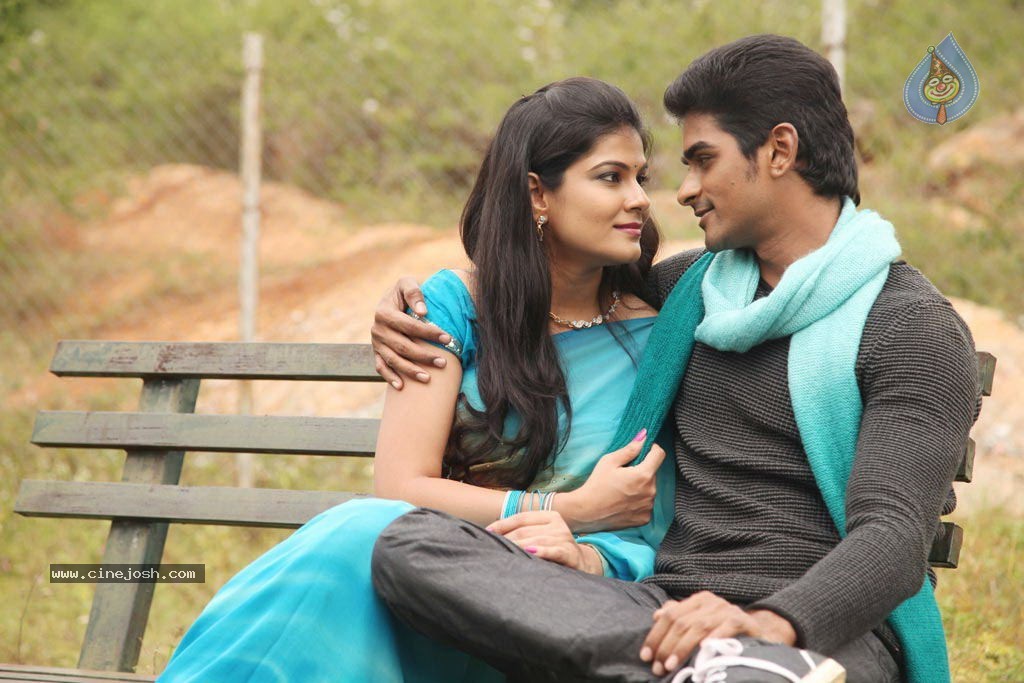 Ovvoru Nanbanum Thevai Machan Tamil Movie Hot Stills - 38 / 50 photos