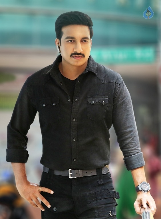 Oxygen Movie New Photos - 1 / 2 photos