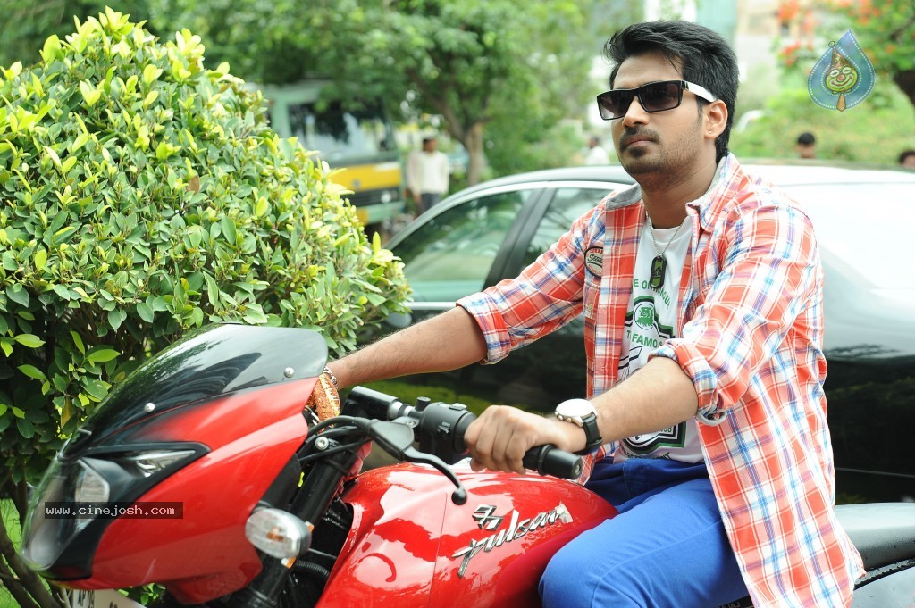 Paanipoori Movie Stills - 27 / 27 photos