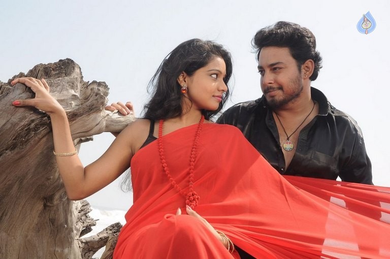 Paarkalaam Pazhagalam Tamil Film Photos - 23 / 27 photos