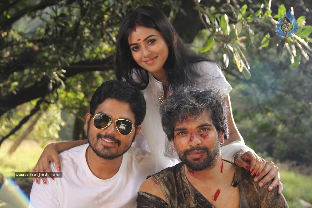Padam Pesum Tamil Movie Stills - 11 / 28 photos