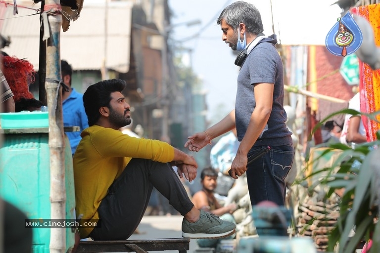 Padi Padi Leche Manasu Movie Working Stills - 3 / 3 photos