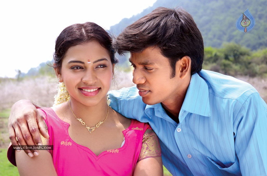 Padikira Vayasula Tamil Movie Hot Stills - 29 / 32 photos