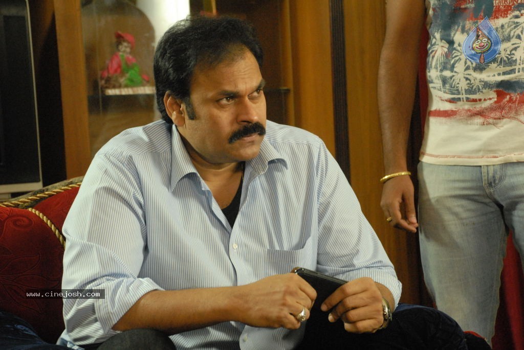 Padunu Movie Stills - 15 / 34 photos
