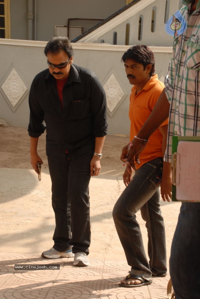 Padunu Movie Stills - 23 / 34 photos