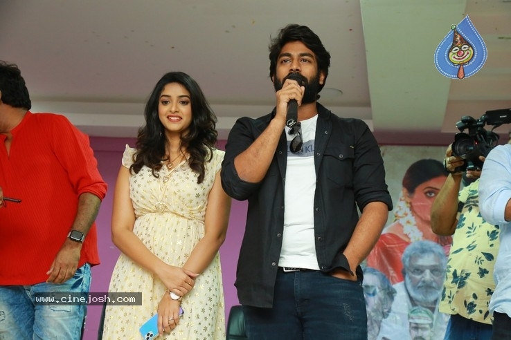 Palasa Team at Narasaraopeta College - 21 / 42 photos