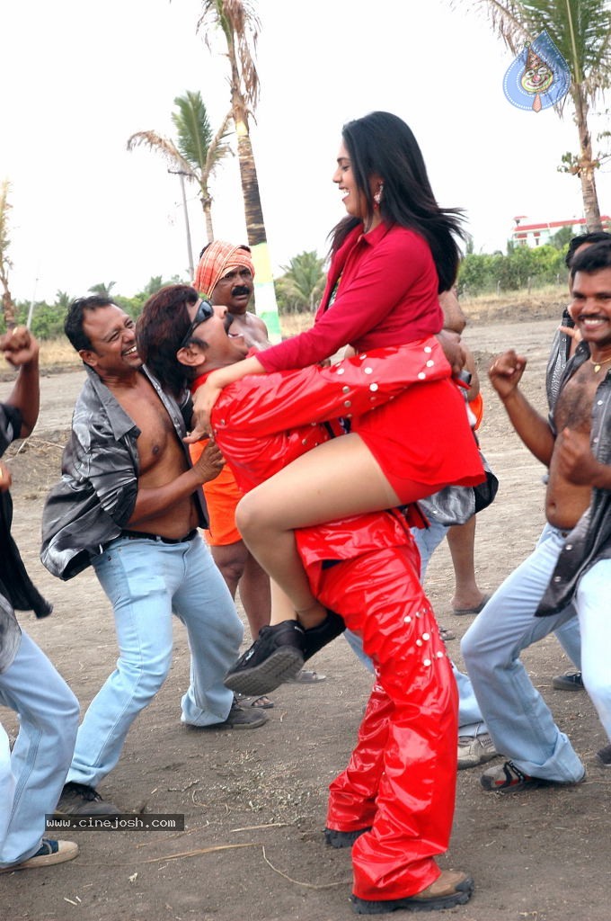 Pandavulu Movie Hot Stills - 3 / 45 photos