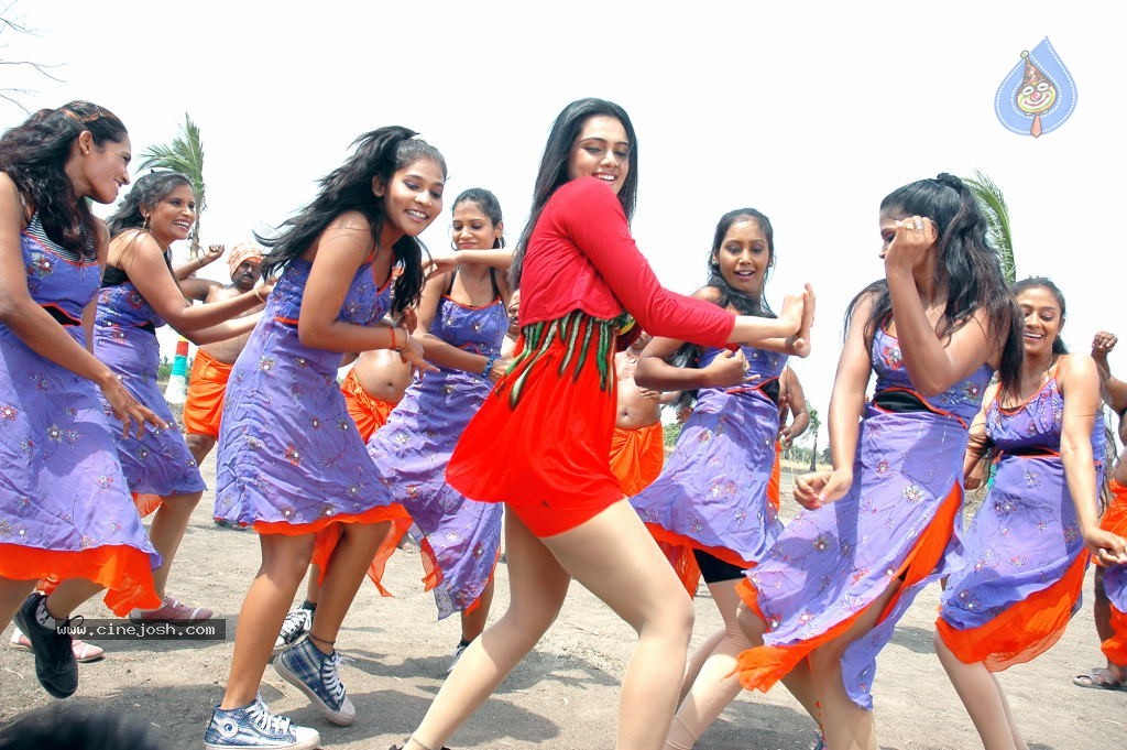 Pandavulu Movie Hot Stills - 35 / 45 photos