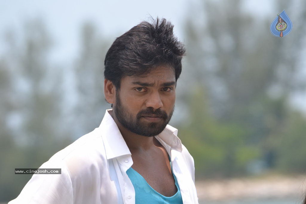 Pandi Oli Perukki Nilayam Tamil Movie Stills - 31 / 75 photos