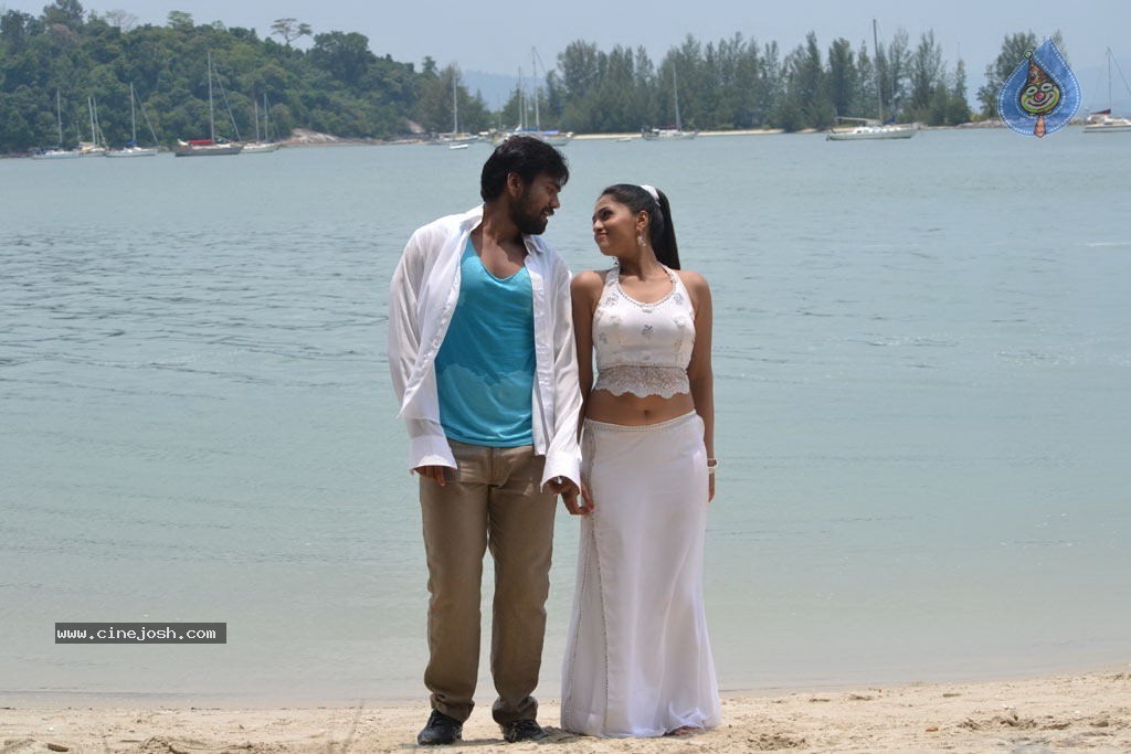 Pandi Oli Perukki Nilayam Tamil Movie Stills - 39 / 75 photos