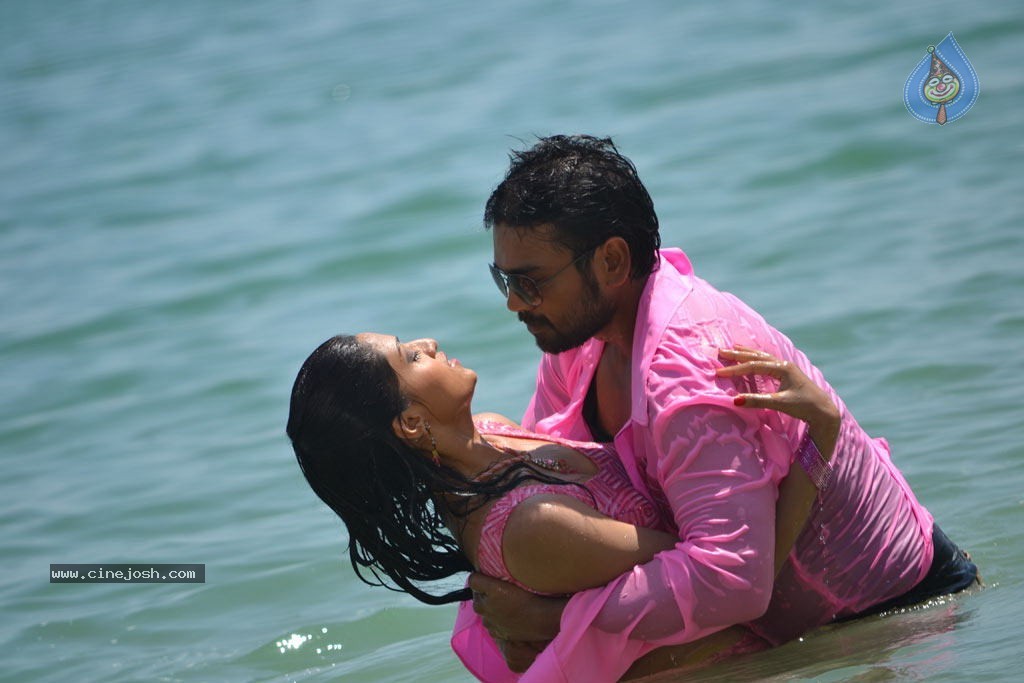 Pandi Oli Perukki Nilayam Tamil Movie Stills - 54 / 75 photos