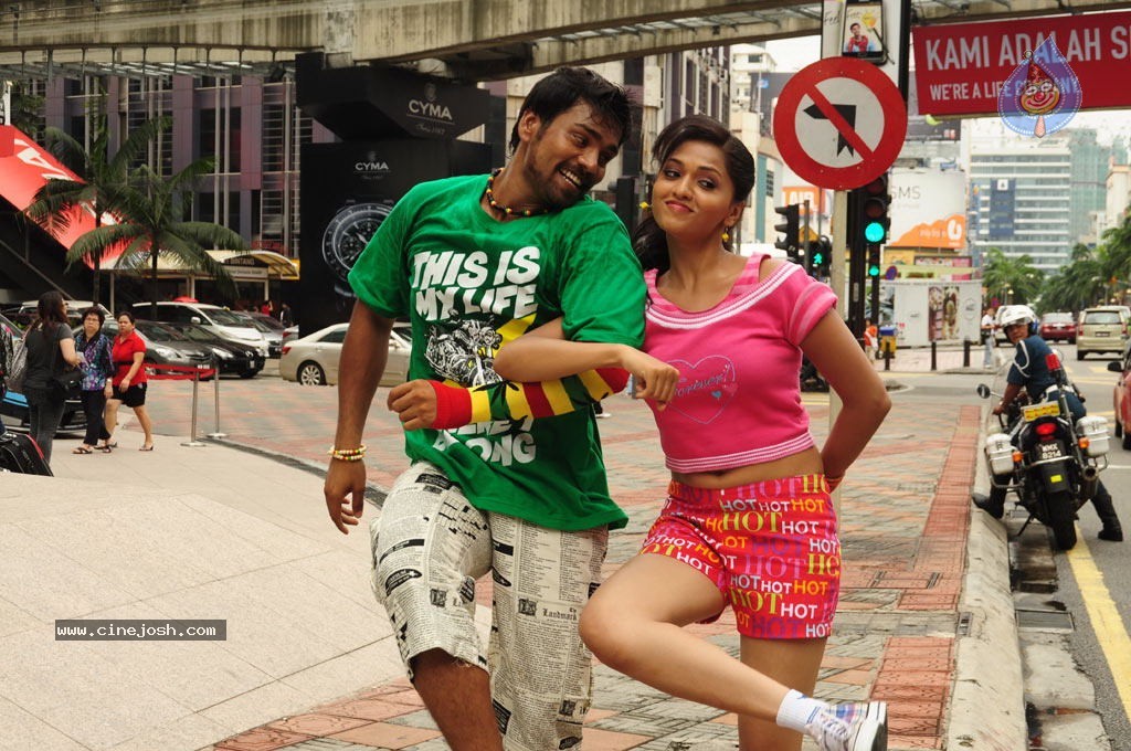Pandi Oli Perukki Nilayam Tamil Movie Stills - 72 / 75 photos