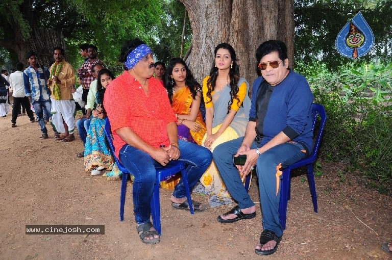 Pandugadi Photo Studio Movie Stills - 18 / 19 photos