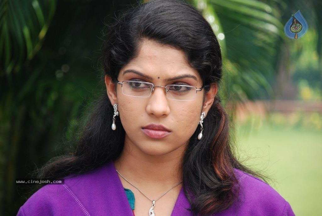Panduvam Tamil Movie Stills - 17 / 52 photos