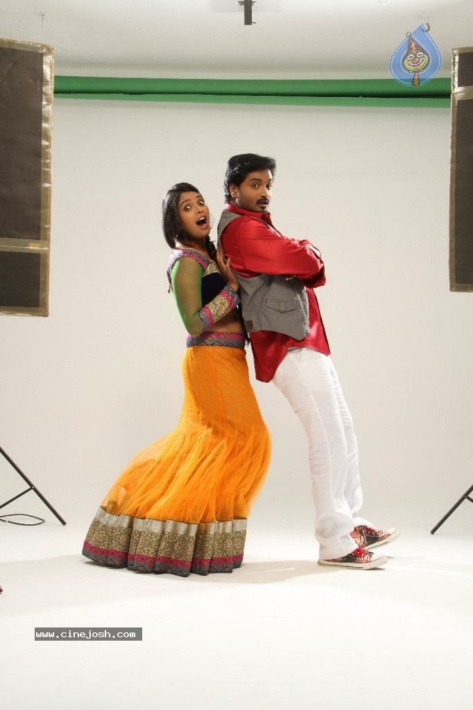 Pappali Tamil Movie Hot Stills - 25 / 39 photos