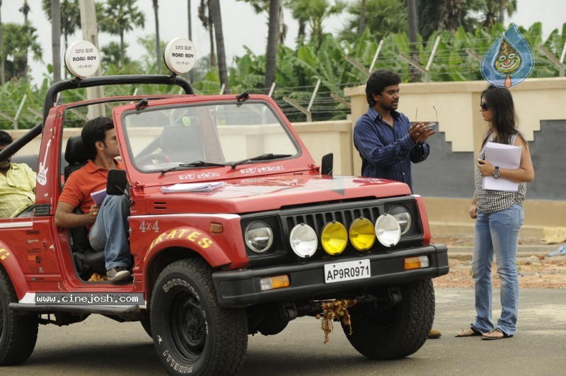 Parents Movie Working Stills - 30 / 30 photos