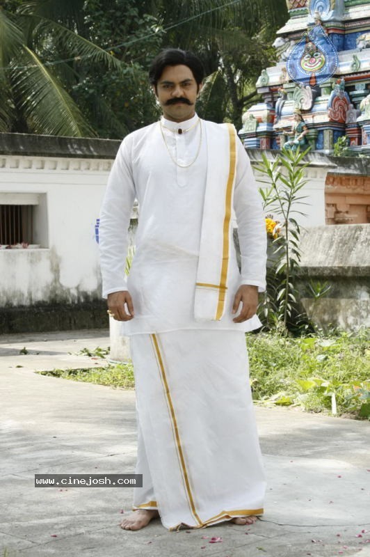 Parithi Tamil Movie Hot Stills - 37 / 60 photos