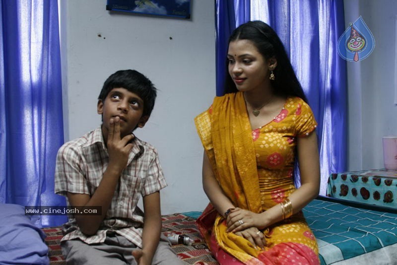 Parithi Tamil Movie Hot Stills - 47 / 60 photos