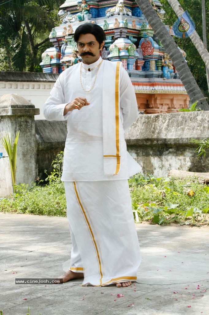 Parithi Tamil Movie New Stills - 3 / 17 photos