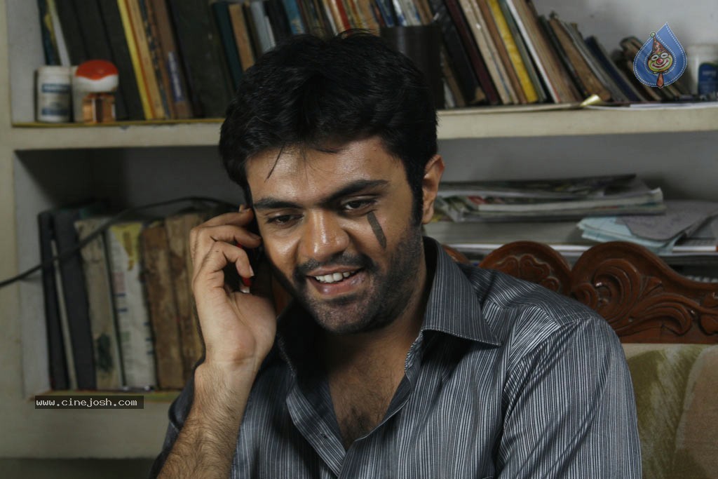 Parithi Tamil Movie Stills  - 8 / 53 photos