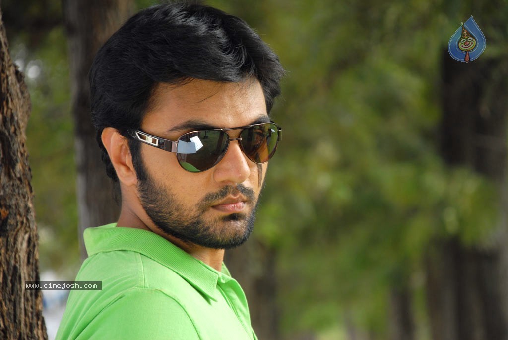 Parithi Tamil Movie Stills  - 35 / 53 photos