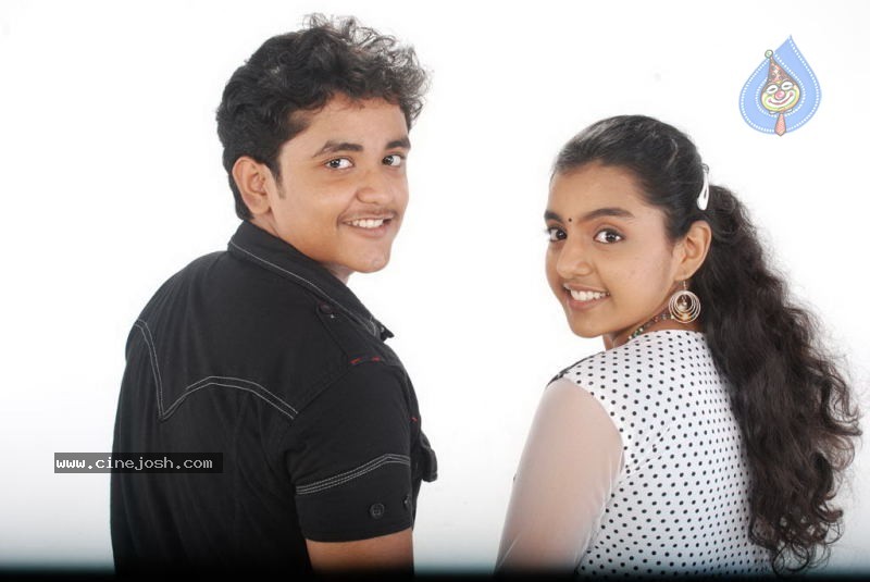 Pasakara Nanbargal Tamil Movie Stills - 6 / 56 photos