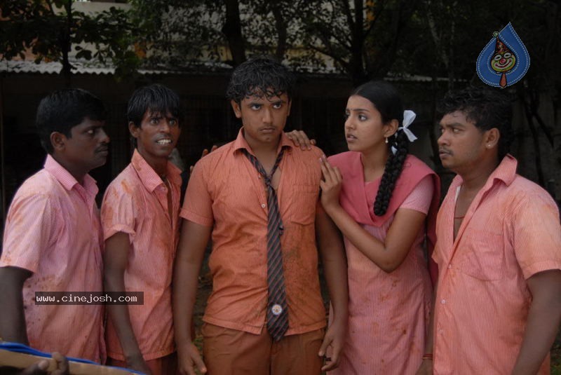 Pasakara Nanbargal Tamil Movie Stills - 14 / 56 photos