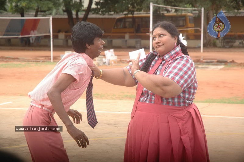Pasakara Nanbargal Tamil Movie Stills - 44 / 56 photos