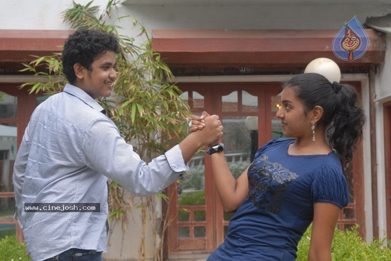 Pasakara Nanbargal Tamil Movie Stills - 6 / 44 photos