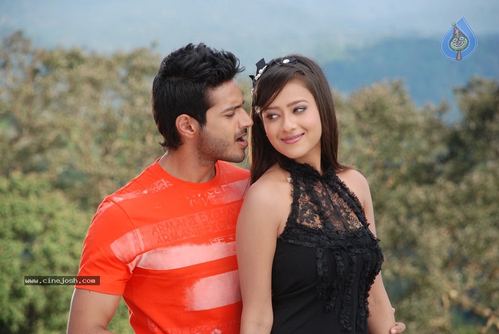 Pathayeram Kodi Tamil Movie Photos - 48 / 68 photos