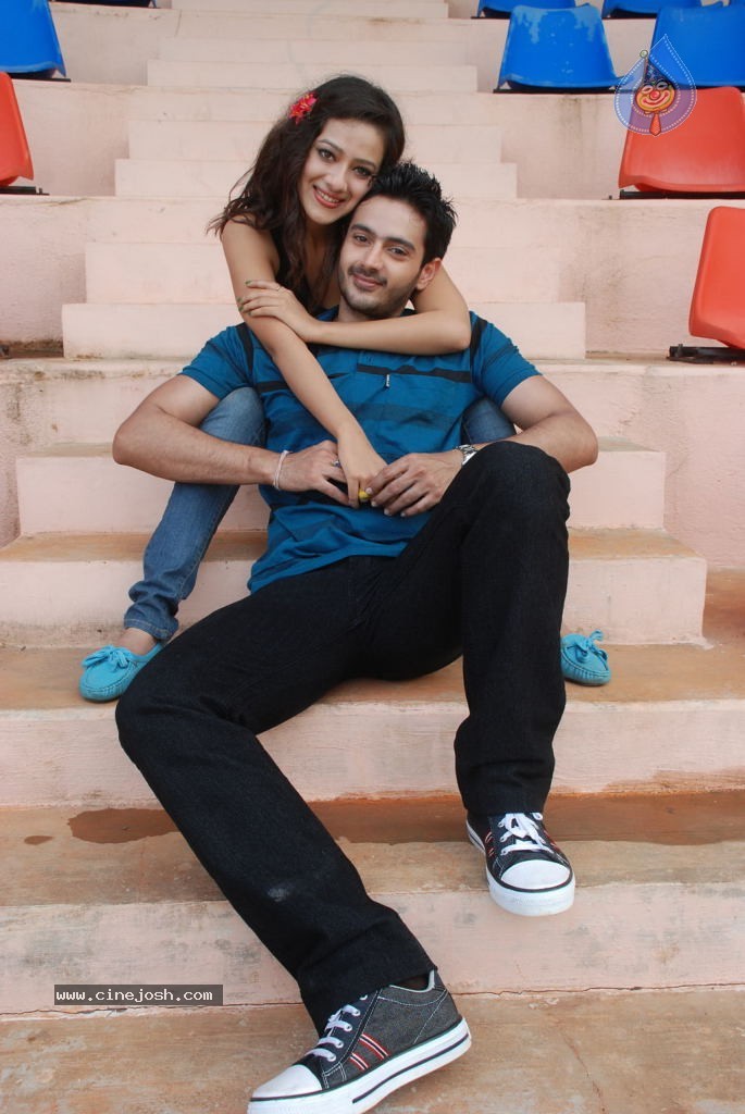 Pathayeram Kodi Tamil Movie Stills - 44 / 59 photos