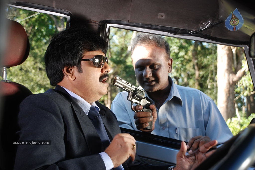 Pathayeram Kodi Tamil Movie Stills - 57 / 59 photos