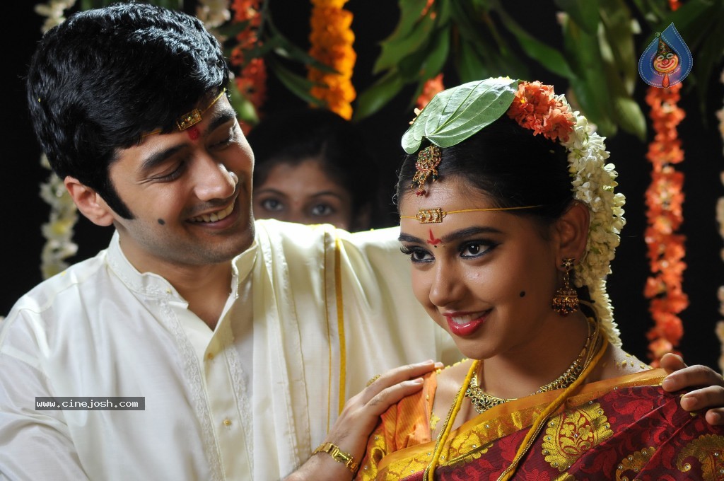 Pelli Pusthakam Stills and Walls - 5 / 99 photos
