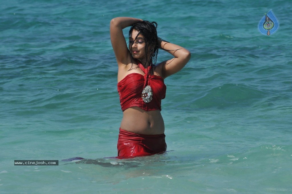 Pelli Pusthakam Stills and Walls - 30 / 99 photos