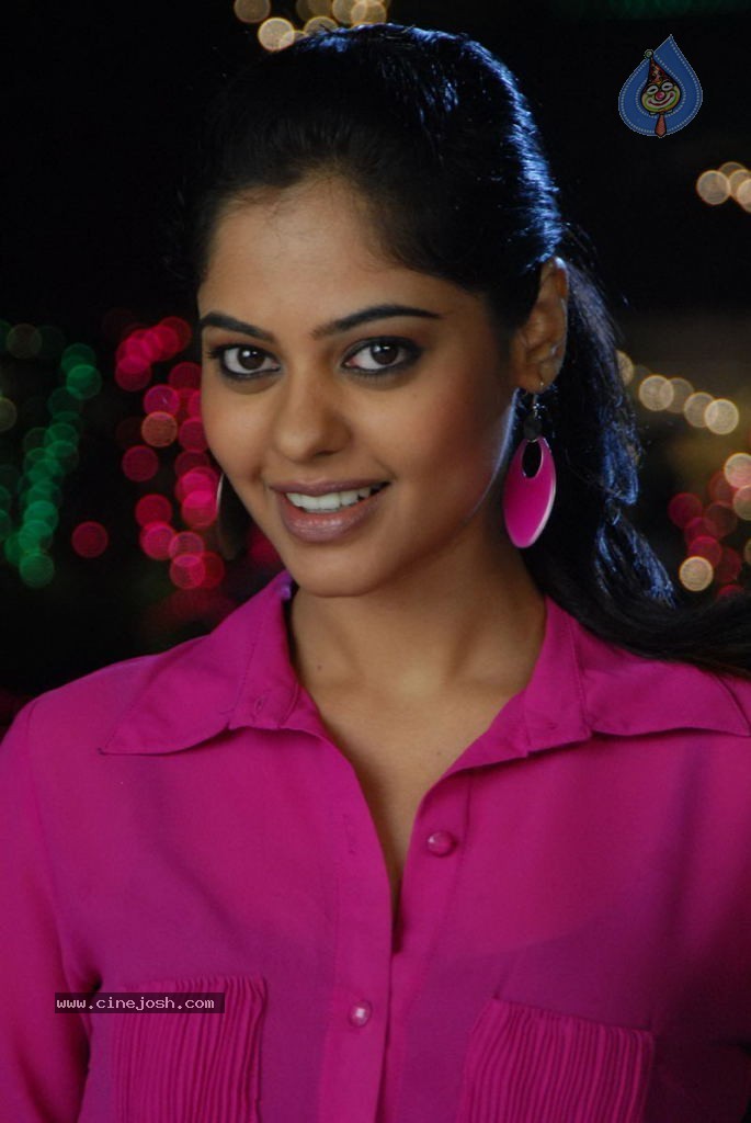 Pilla Zamindar Movie Stills - 34 / 41 photos