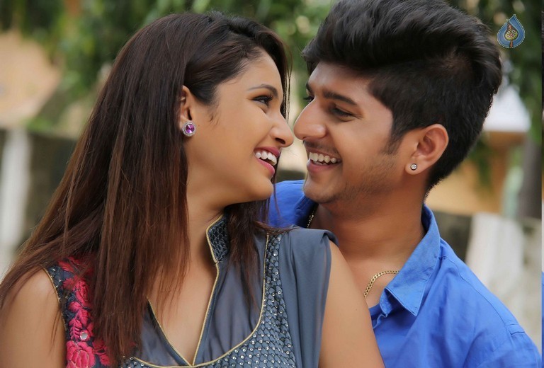 Plus 1 Movie Stills - 17 / 42 photos