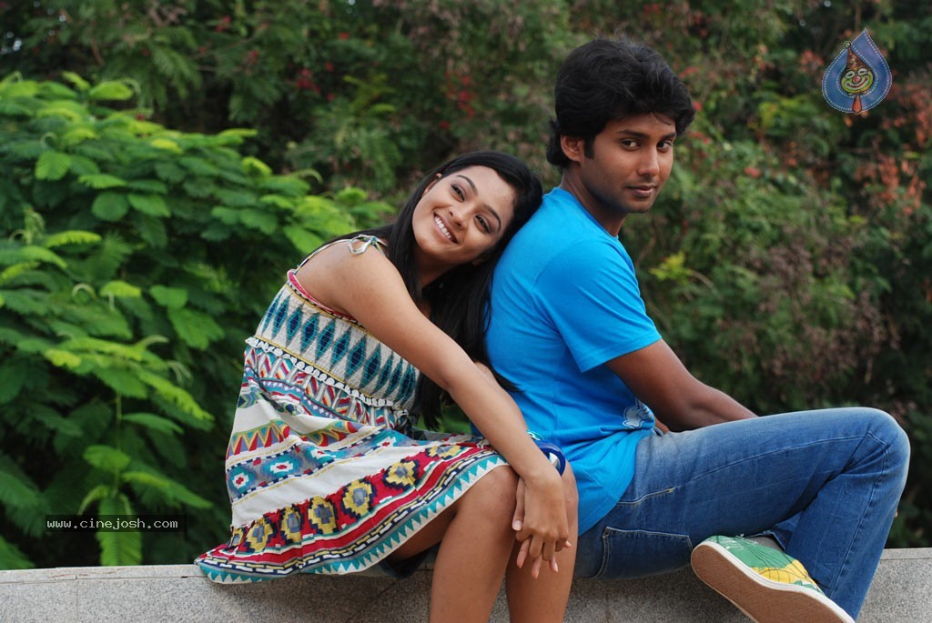 Ponmalai Pozhuthu Tamil Movie Stills - 25 / 151 photos
