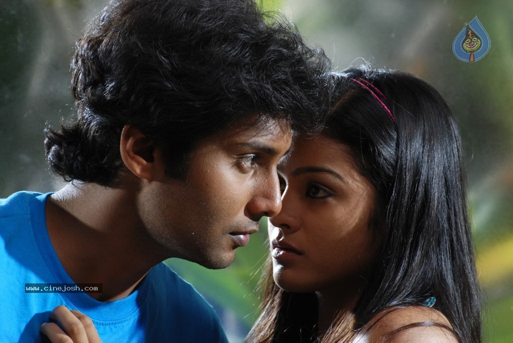 Ponmalai Pozhuthu Tamil Movie Stills - 77 / 151 photos