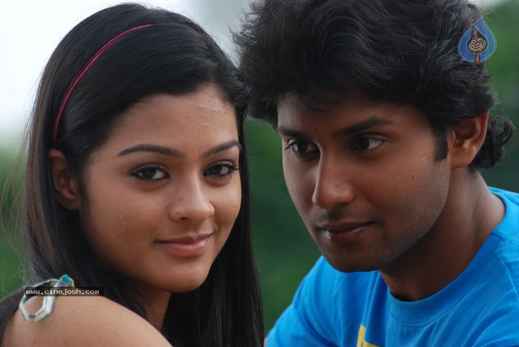 Ponmalai Pozhuthu Tamil Movie Stills - 127 / 151 photos