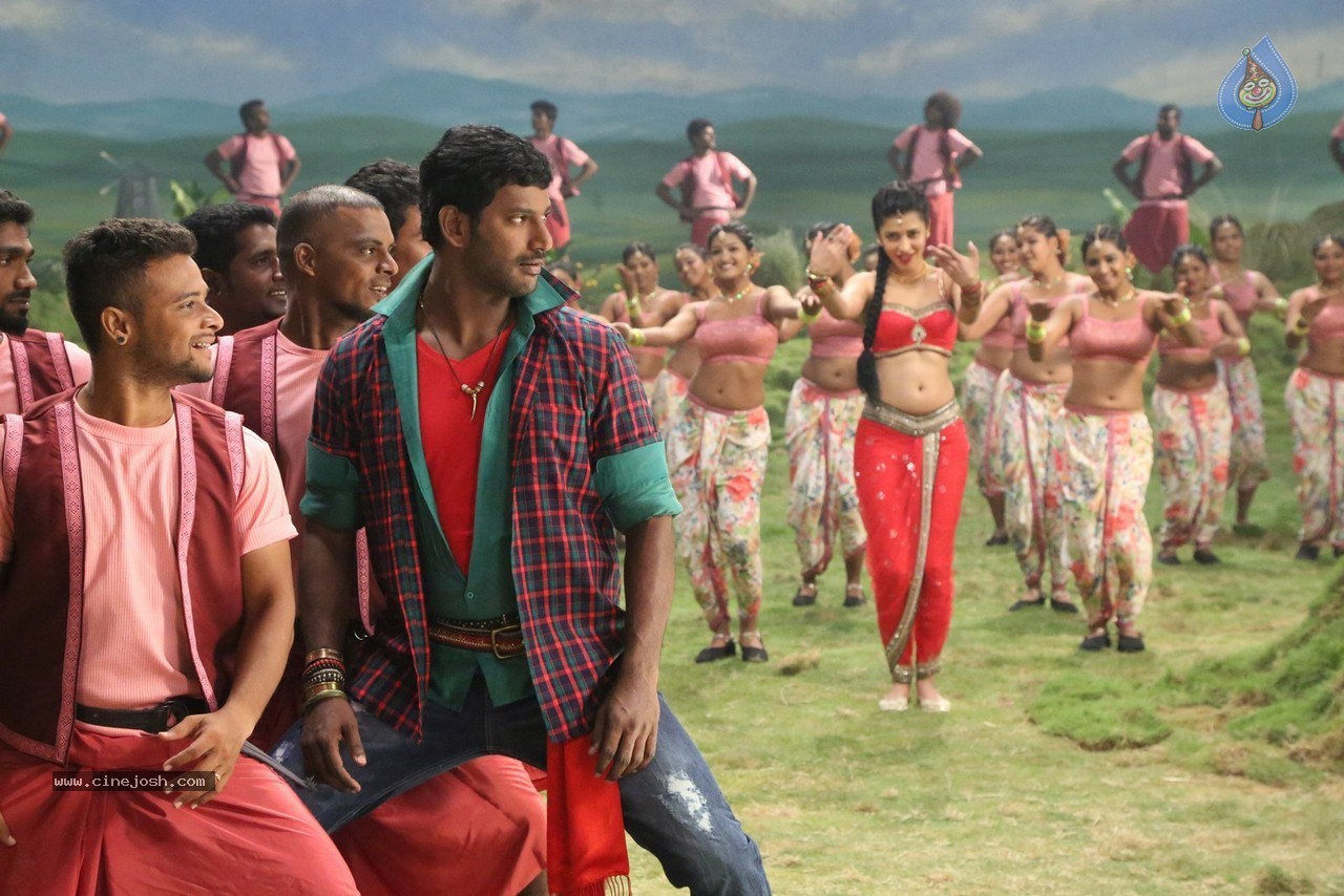 Pooja Movie Hot Stills - 8 / 28 photos