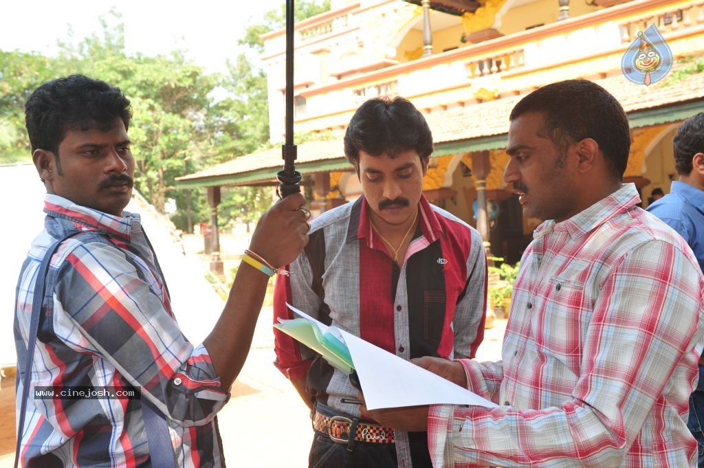 Poola Rangadu Movie Latest Stills - 44 / 79 photos