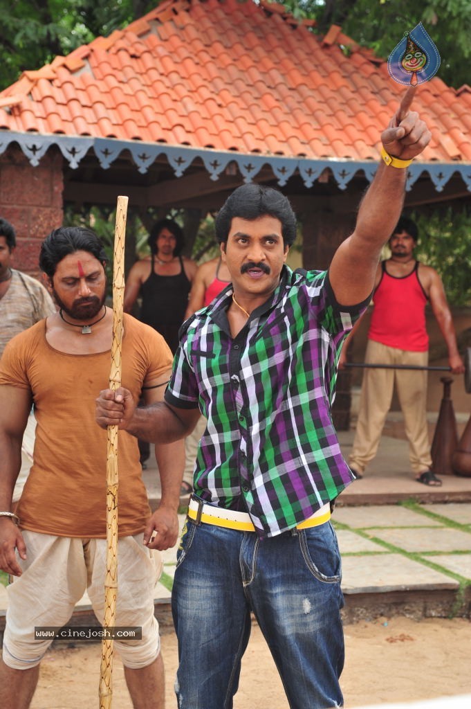 Poola Rangadu Movie Stills - 25 / 76 photos