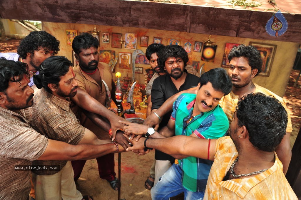 Poola Rangadu Movie Stills - 66 / 76 photos