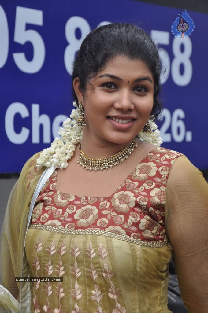 Poorvakudi Tamil Movie Hot Stills - 41 / 65 photos