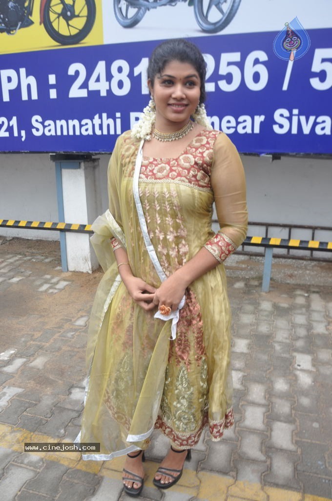 Poorvakudi Tamil Movie Hot Stills - 62 / 65 photos