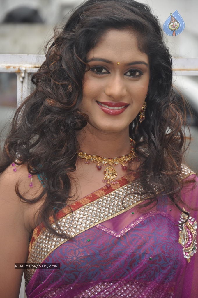 Poovampatti Tamil Movie Stills - 22 / 55 photos