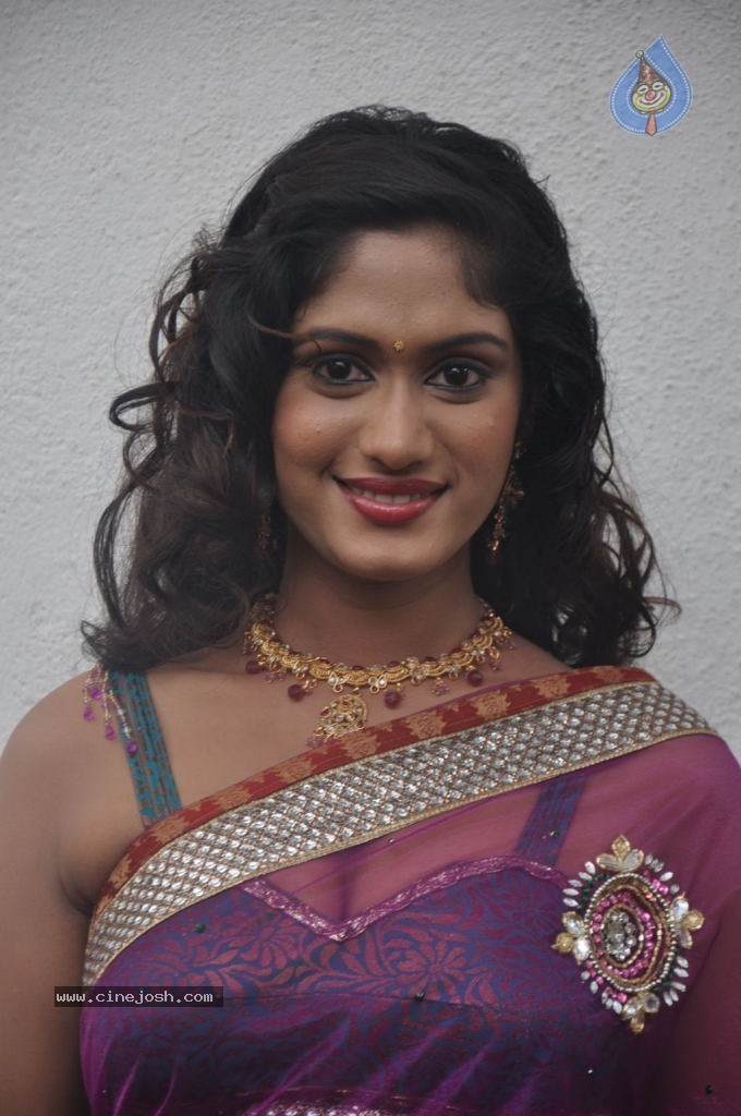 Poovampatti Tamil Movie Stills - 23 / 55 photos