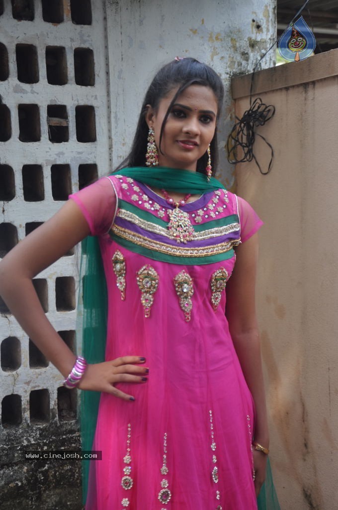 Poovampatti Tamil Movie Stills - 25 / 55 photos